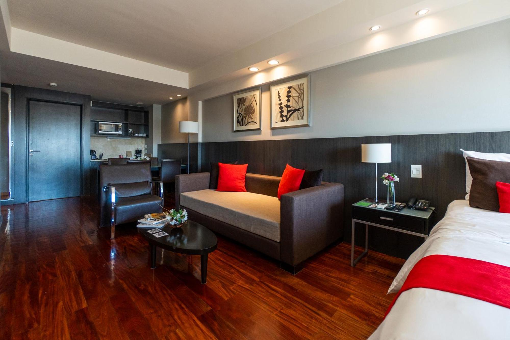 Urban Recoleta Boutique Hotel